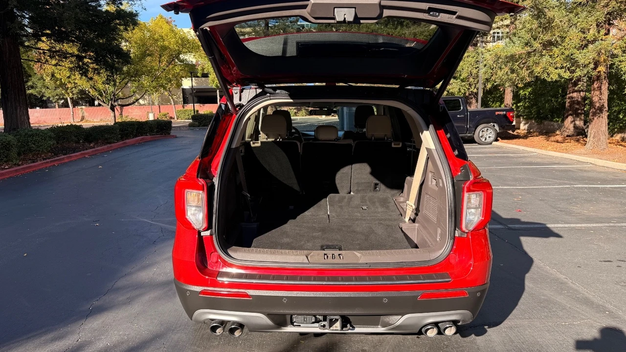 2020 Ford Explorer 6th Gen - Image 11 of 21