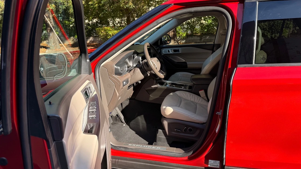 2020 Ford Explorer 6th Gen - Image 13 of 21