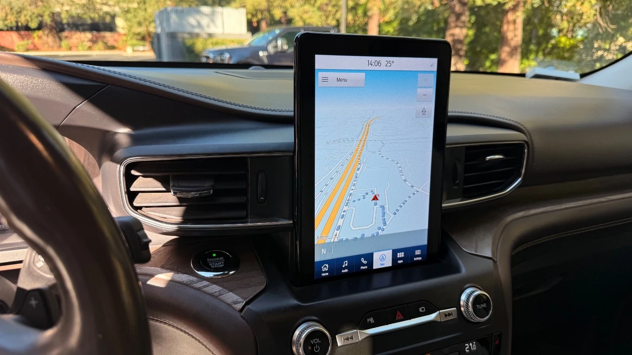 2020 Ford Explorer 6th Gen - Image 16 of 21