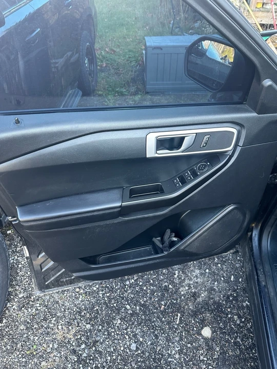 2020 Ford Explorer 6th Gen - Image 8 of 15