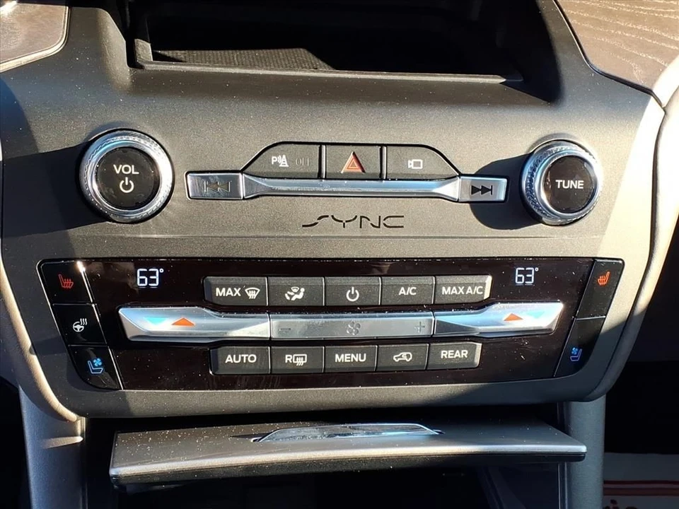 2020 Ford Explorer 6th Gen - Image 13 of 21