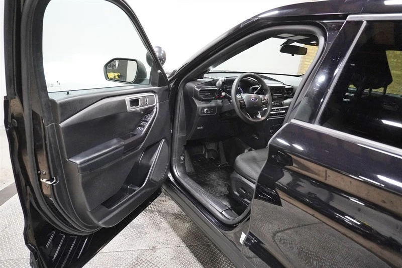 2020 Ford Explorer 6th Gen - Image 19 of 31