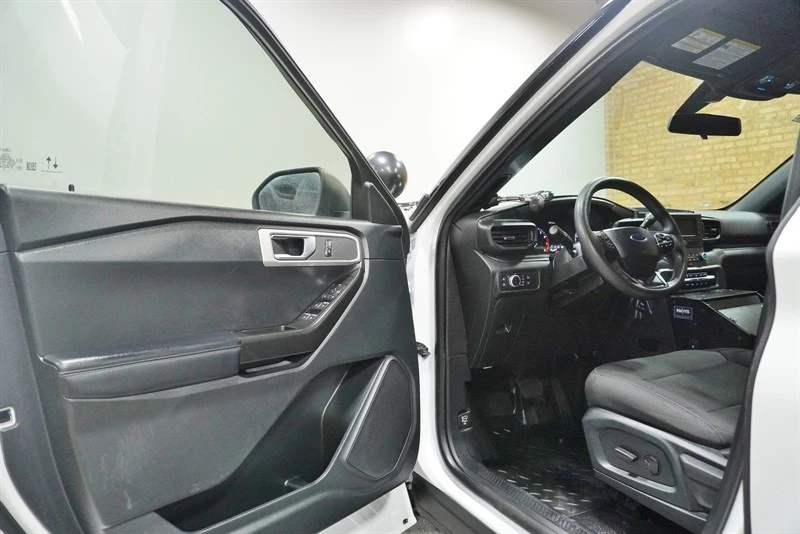 2020 Ford Explorer 6th Gen - Image 19 of 21