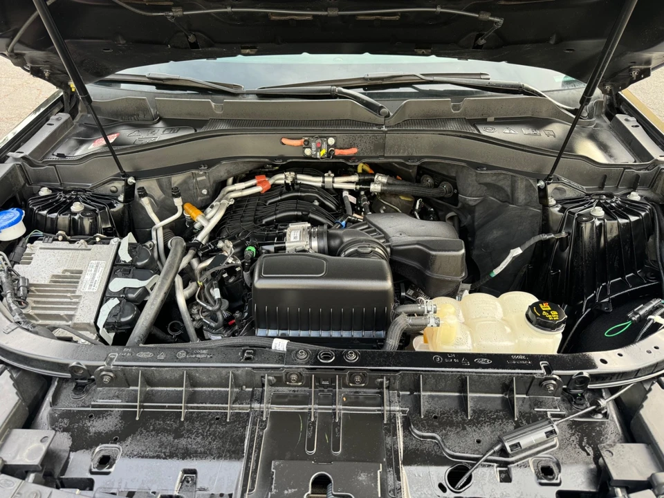 2020 Ford Explorer 6th Gen - Image 19 of 20