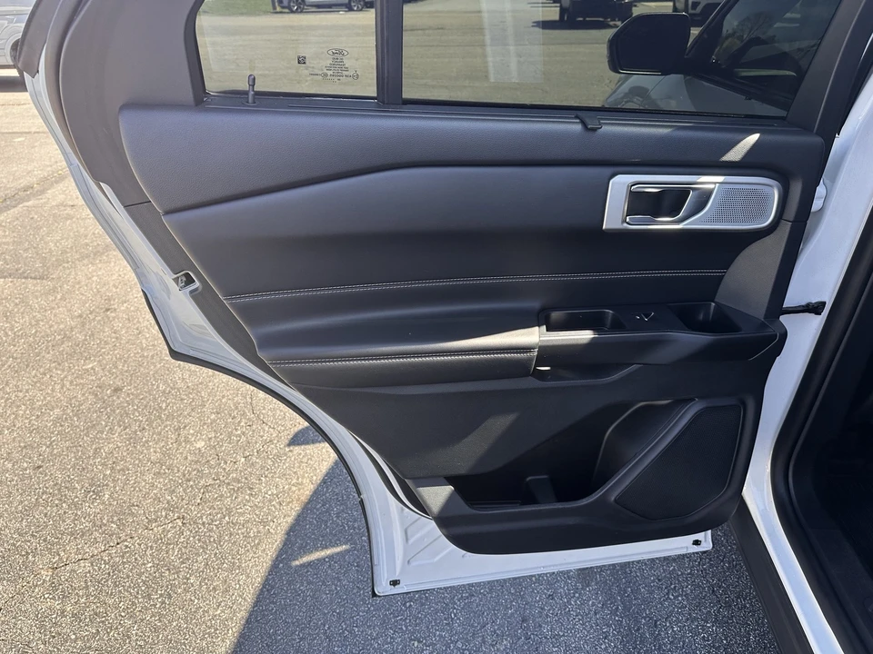 2020 Ford Explorer 6th Gen - Image 11 of 21