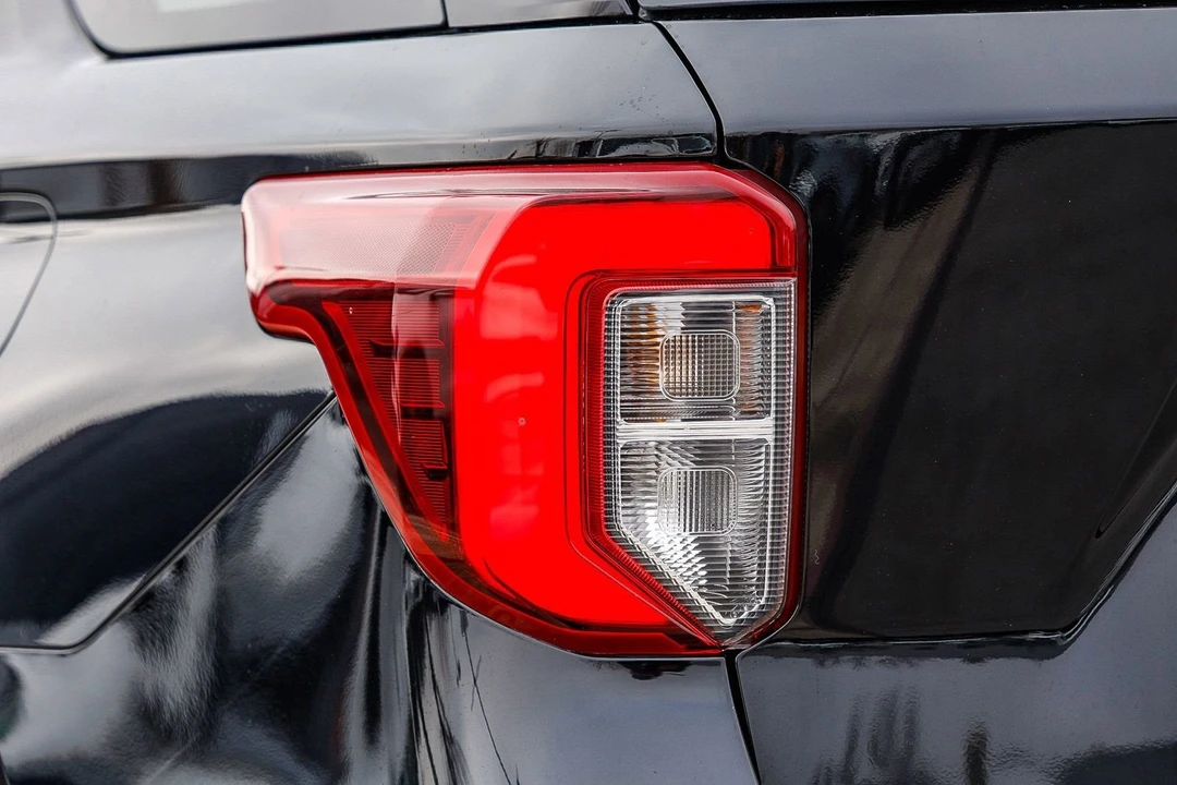 2020 Ford Explorer 6th Gen - Image 8 of 12