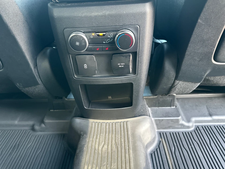 2020 Ford Explorer 6th Gen - Image 19 of 21