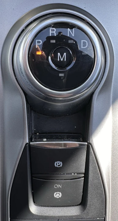 2020 Ford Explorer 6th Gen - Image 28 of 31
