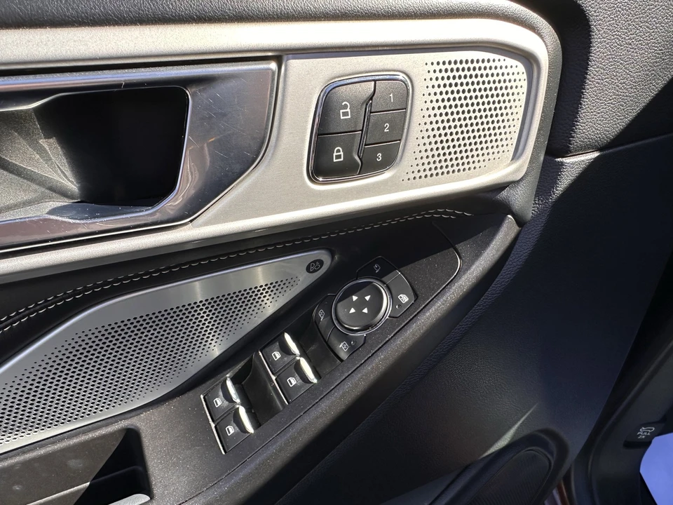 2020 Ford Explorer 6th Gen - Image 18 of 31