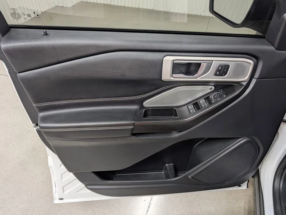 2020 Ford Explorer 6th Gen - Image 11 of 31