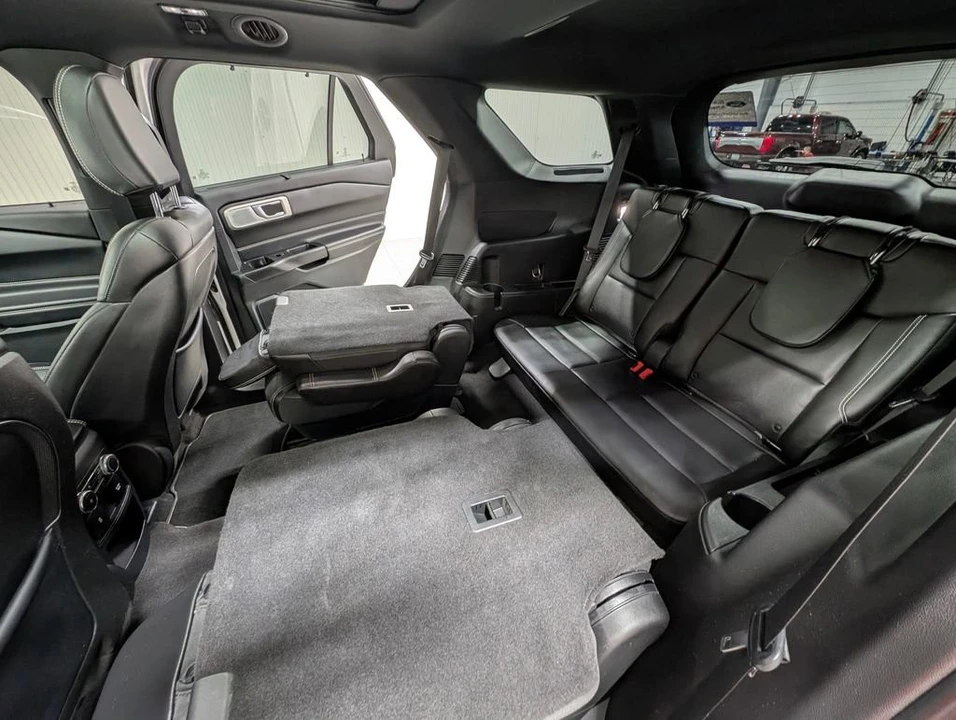 2020 Ford Explorer 6th Gen - Image 17 of 31