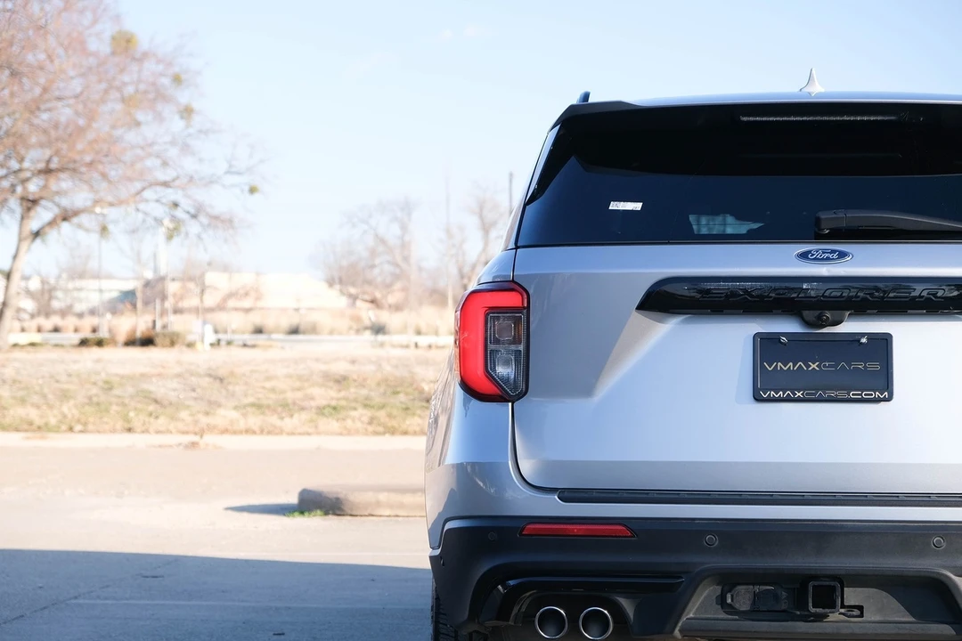 2020 Ford Explorer 6th Gen - Image 10 of 21