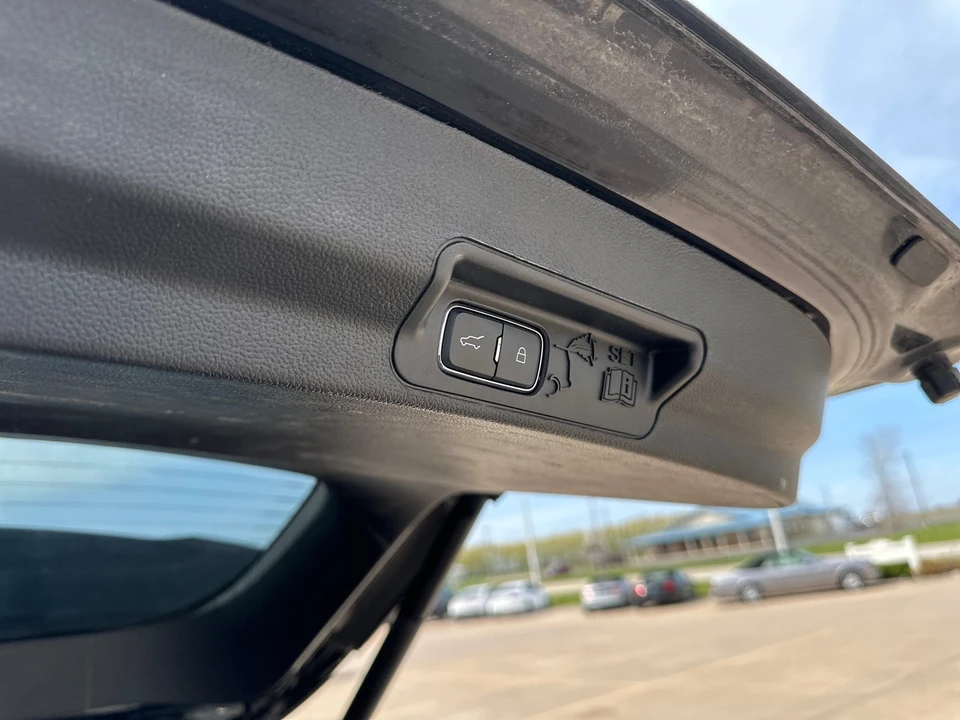 2020 Ford Explorer 6th Gen - Image 17 of 21