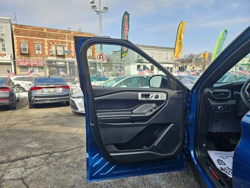 2020 Ford Explorer 6th Gen - Image 9 of 12