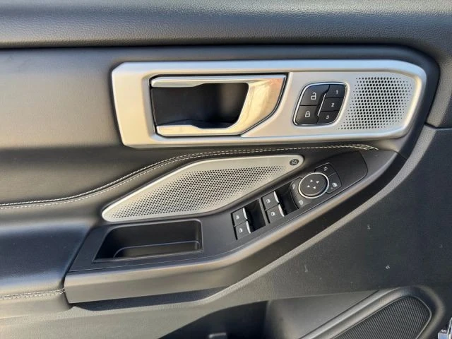 2020 Ford Explorer 6th Gen - Image 15 of 21