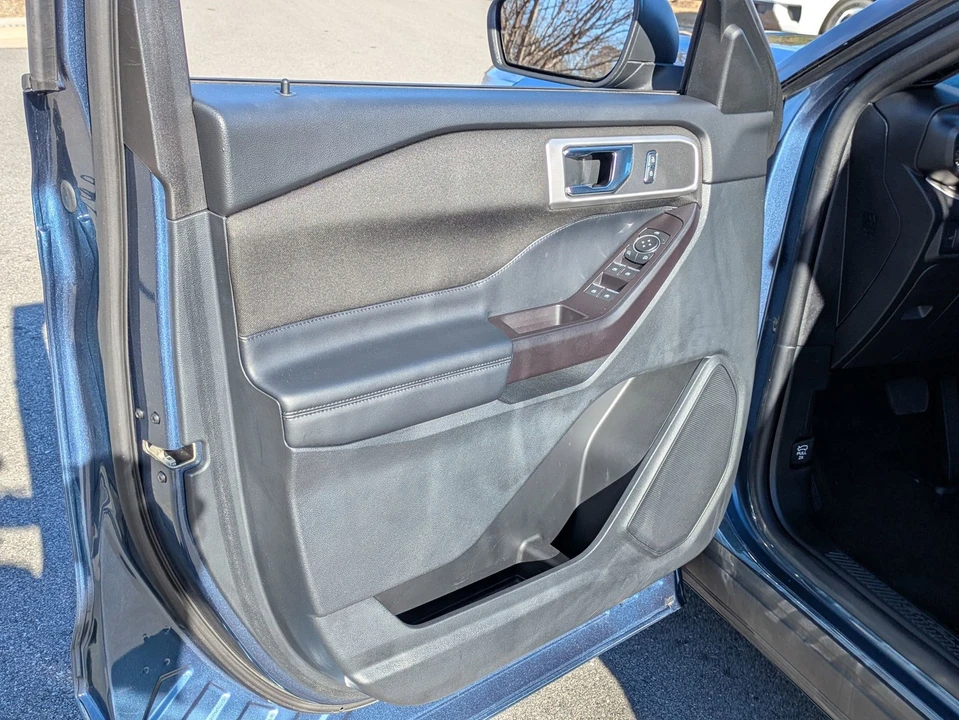 2020 Ford Explorer 6th Gen - Image 15 of 21