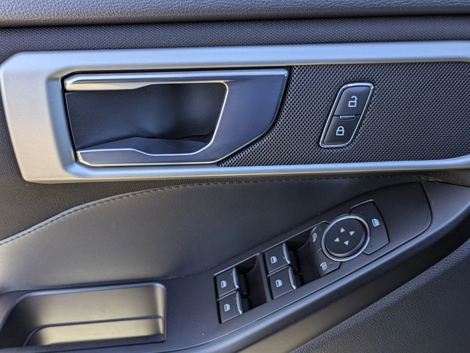 2020 Ford Explorer 6th Gen - Image 16 of 21