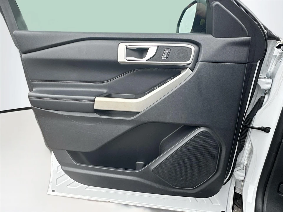 2020 Ford Explorer 6th Gen - Image 17 of 21