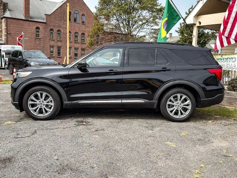 2020 Ford Explorer 6th Gen - Image 8 of 12