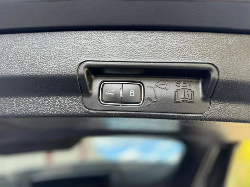 2020 Ford Explorer 6th Gen - Image 11 of 12