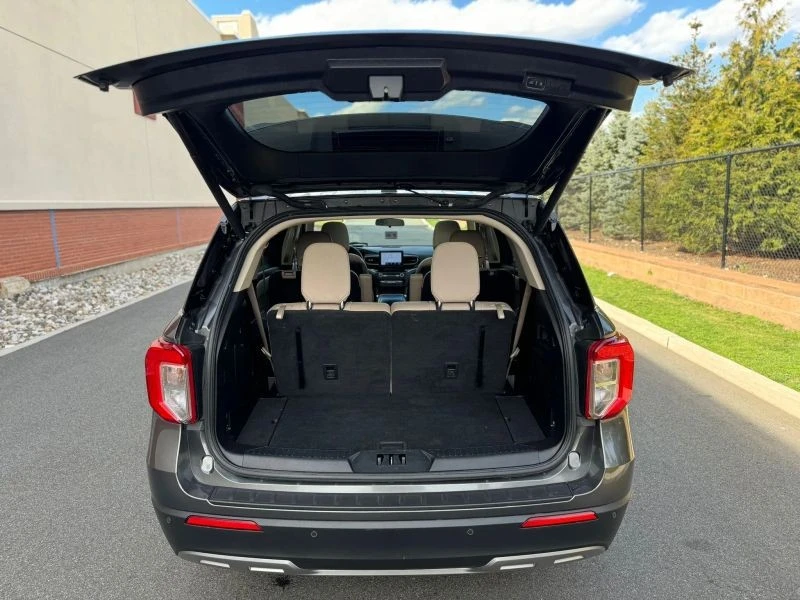 2020 Ford Explorer 6th Gen - Image 9 of 12