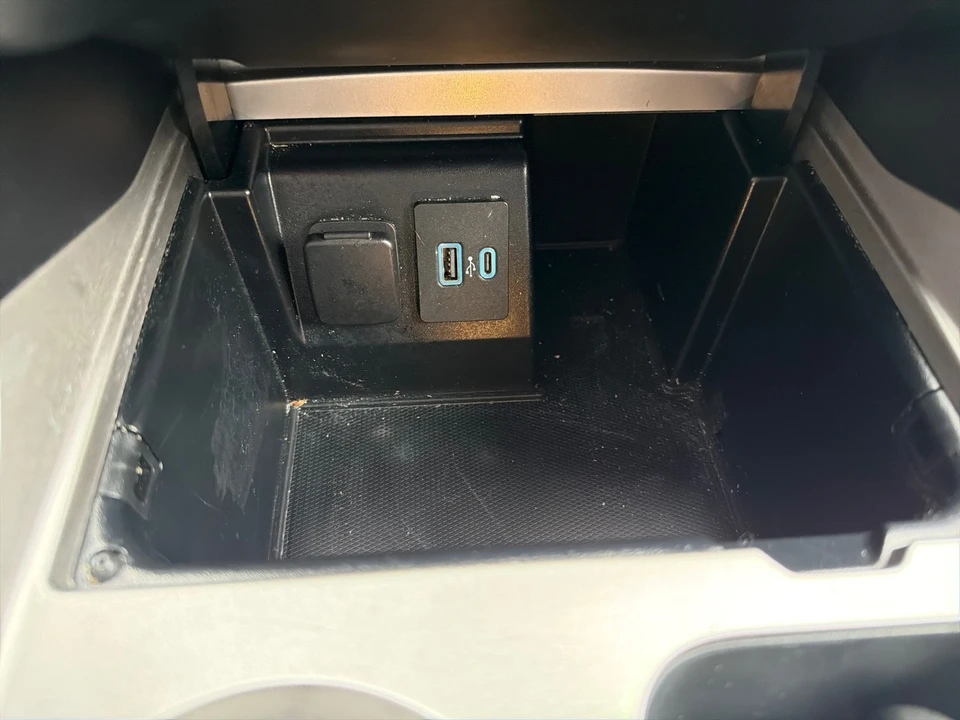 2020 Ford Explorer 6th Gen - Image 5 of 12