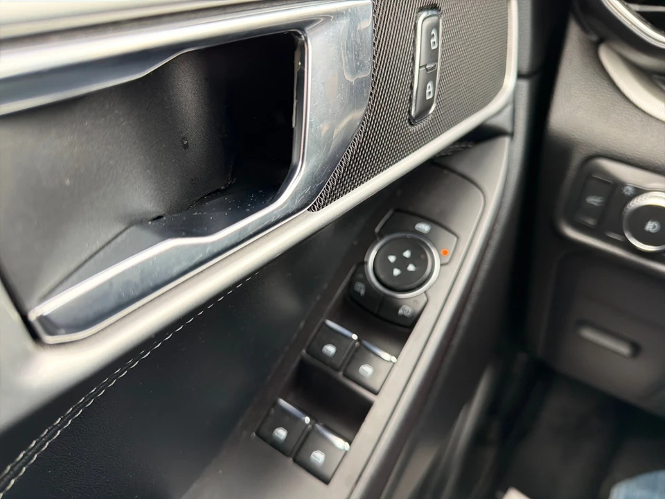 2020 Ford Explorer 6th Gen - Image 9 of 12