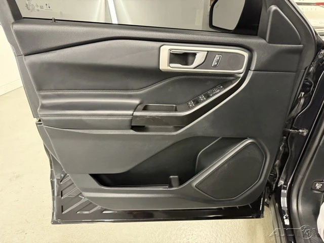 2020 Ford Explorer 6th Gen - Image 13 of 21