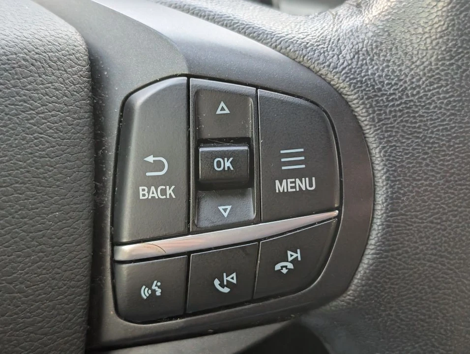 2020 Ford Explorer 6th Gen - Image 14 of 21