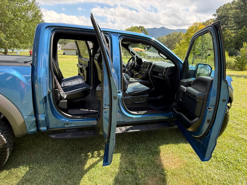 2020 Ford F-150 Raptor 13th Gen - Image 21 of 31