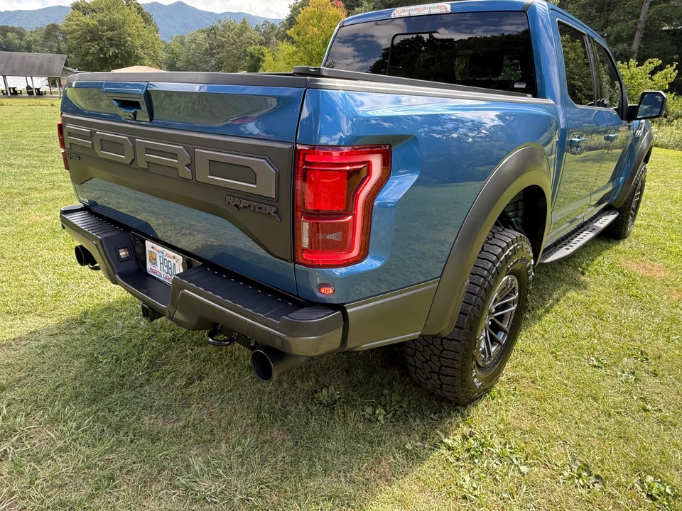 2020 Ford F-150 Raptor 13th Gen - Image 17 of 31