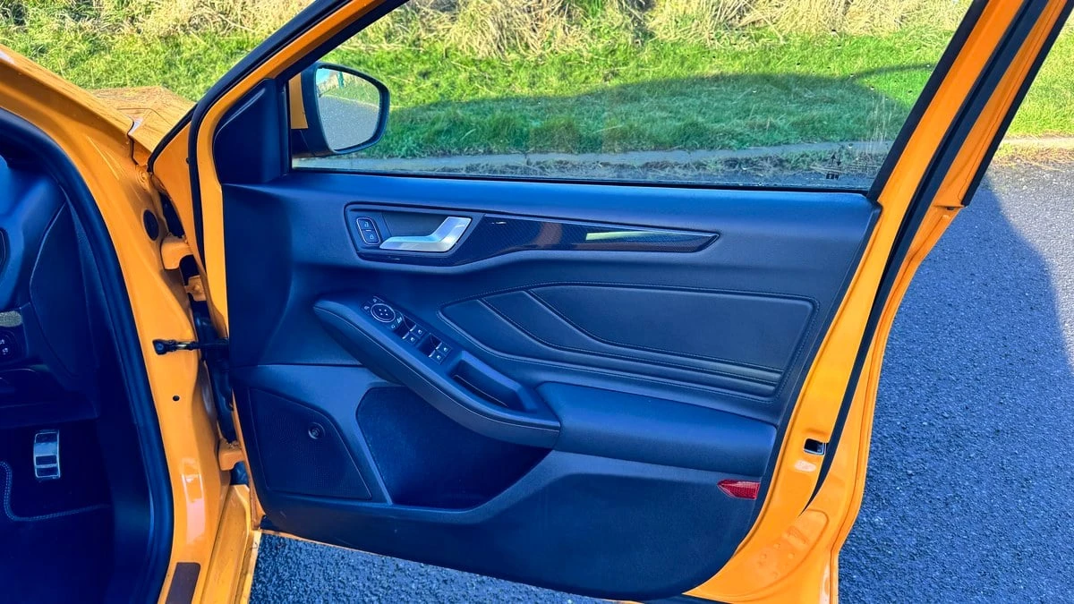 2020 Ford Focus 4th Gen - Image 16 of 30