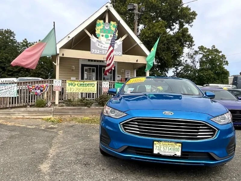 2020 Ford Fusion 2nd Gen - Image 2 of 12