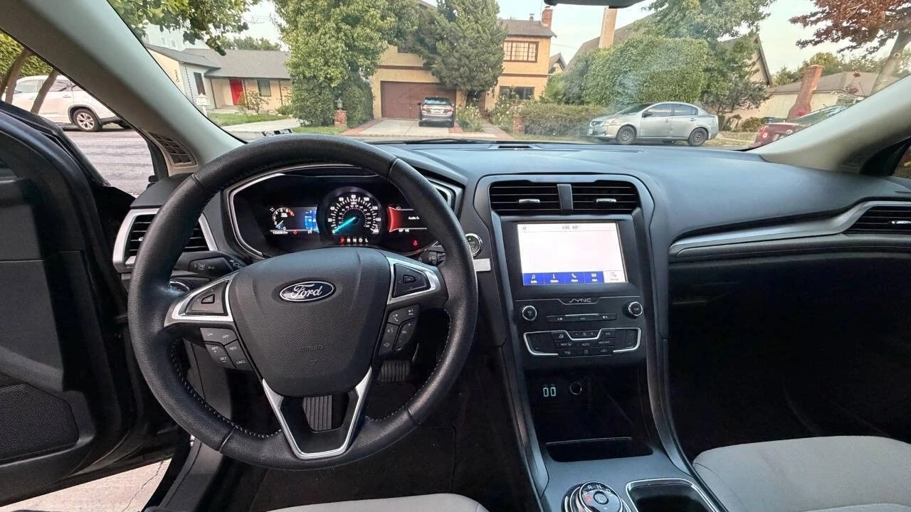 2020 Ford Fusion 2nd Gen - Image 10 of 12