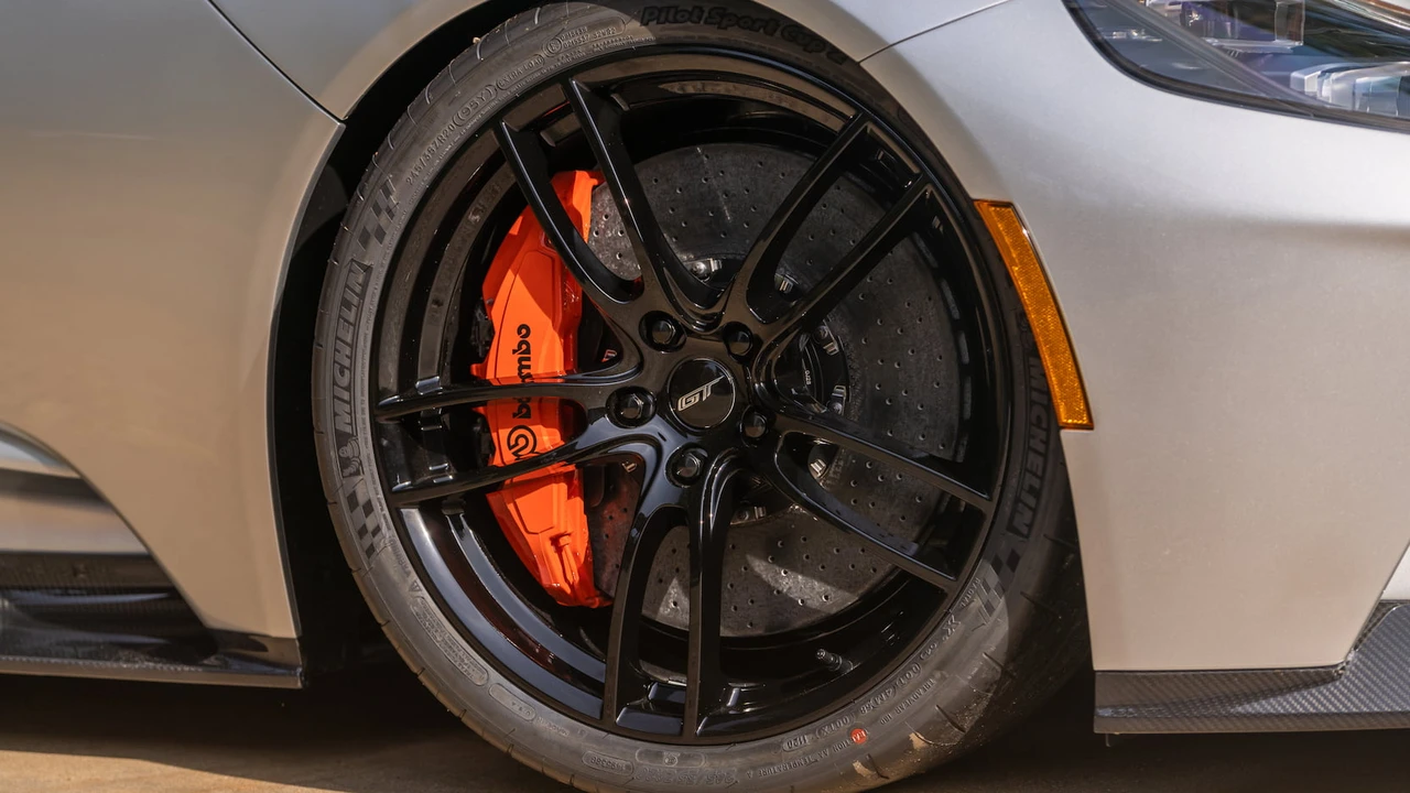 2020 Ford GT 2nd Gen - Image 27 of 31