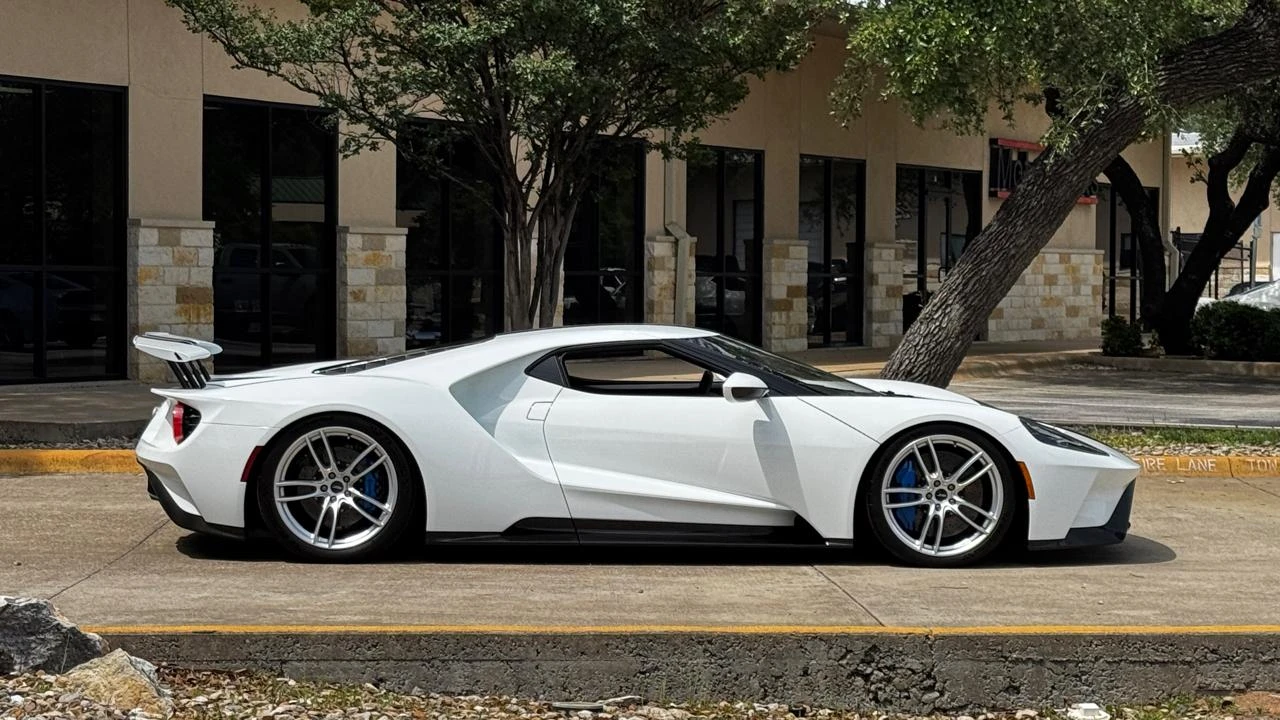 2020 Ford GT 2nd Gen - Image 13 of 31