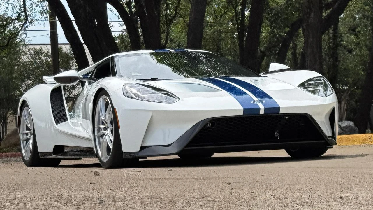 2020 Ford GT 2nd Gen - Image 16 of 31