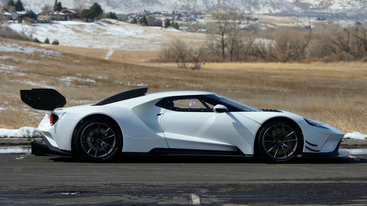 2020 Ford GT 2nd Gen - Image 2 of 27