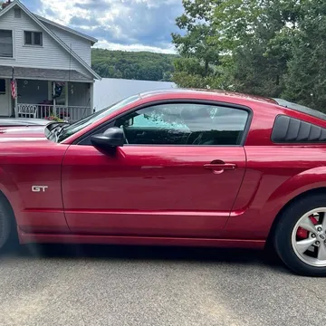 2007 Ford Mustang GT Deluxe Coupe