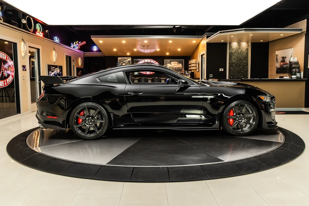 2020 Ford - Image 11 of 24
