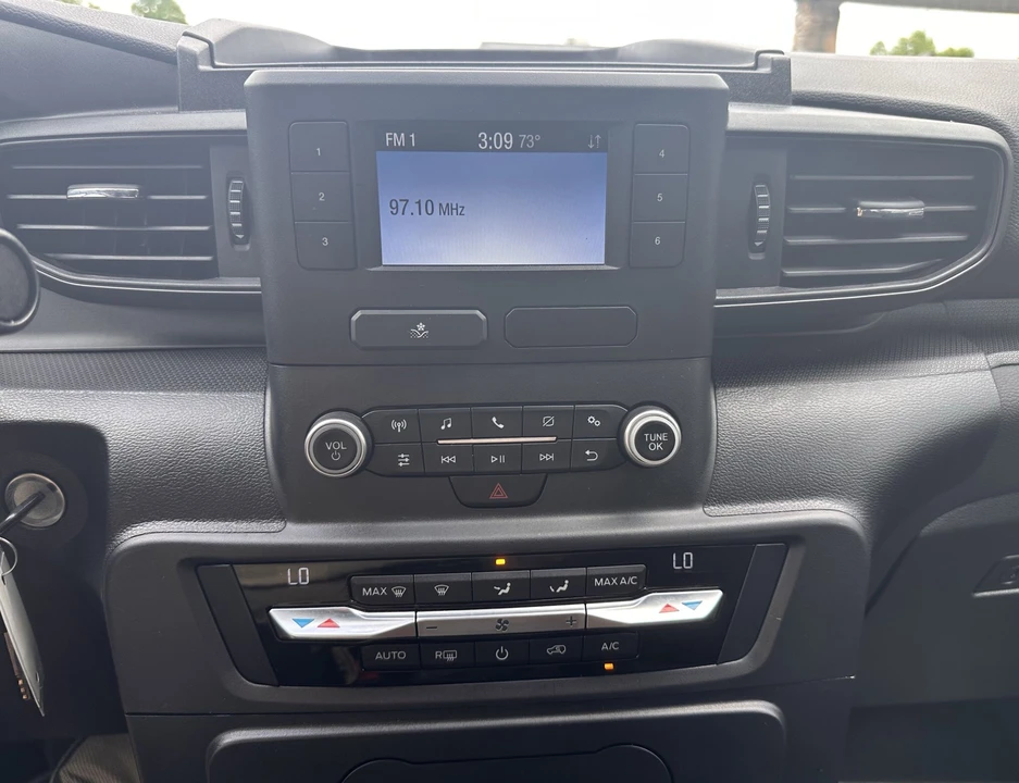 2020 Ford Explorer 6th Gen - Image 24 of 27