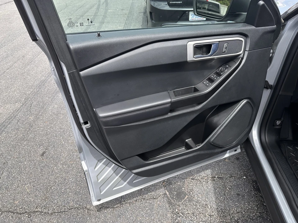 2020 Ford Explorer 6th Gen - Image 9 of 27