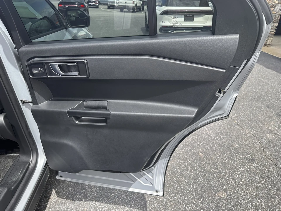 2020 Ford Explorer 6th Gen - Image 15 of 27