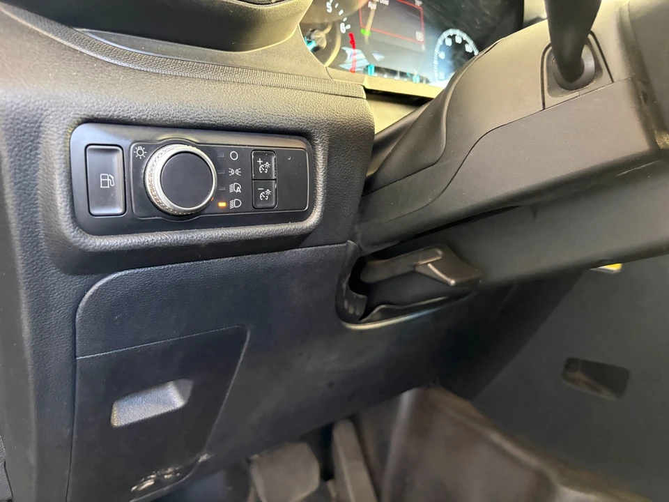 2020 Ford Explorer 6th Gen - Image 19 of 25