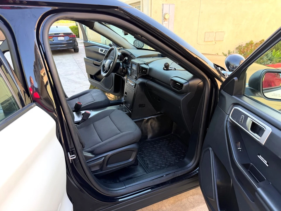 2020 Ford Explorer 6th Gen - Image 18 of 31
