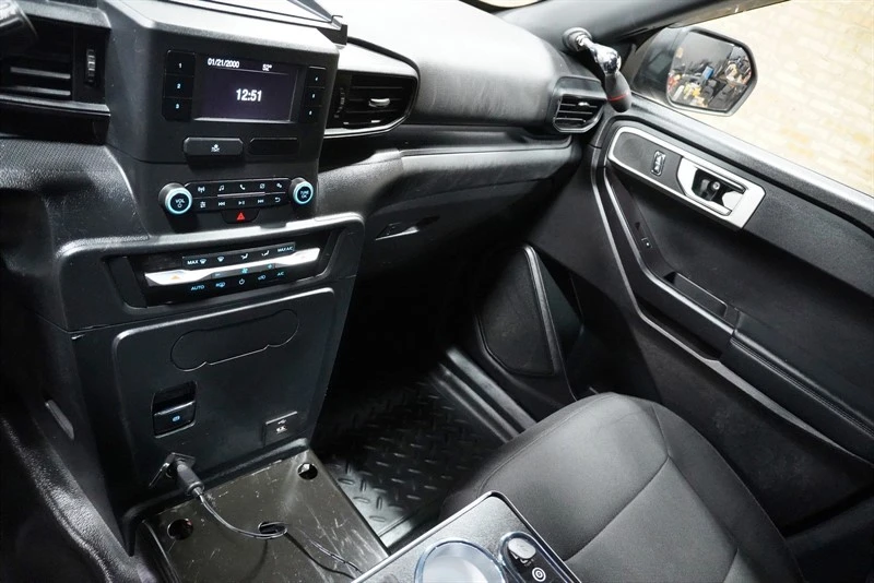 2020 Ford Explorer 6th Gen - Image 26 of 31