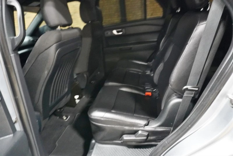 2020 Ford Explorer 6th Gen - Image 28 of 31