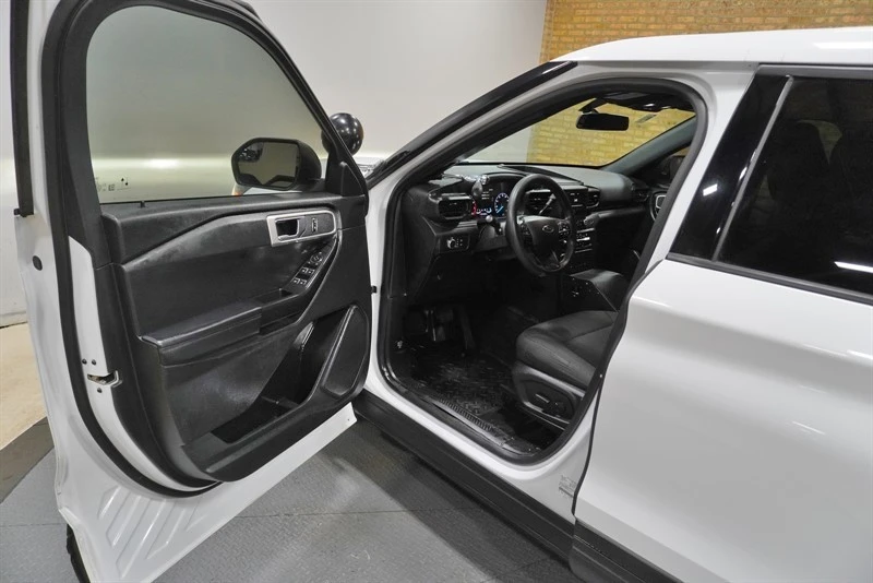 2020 Ford Explorer 6th Gen - Image 19 of 21