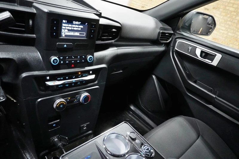 2020 Ford Explorer 6th Gen - Image 26 of 31