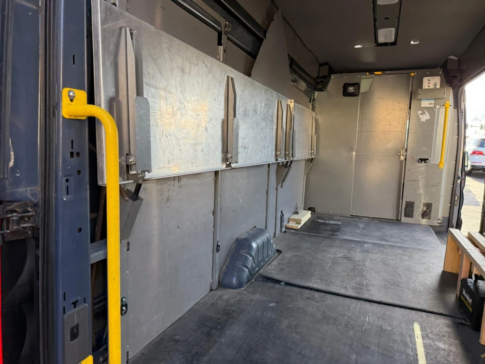 2020 Ford Transit - Image 16 of 21